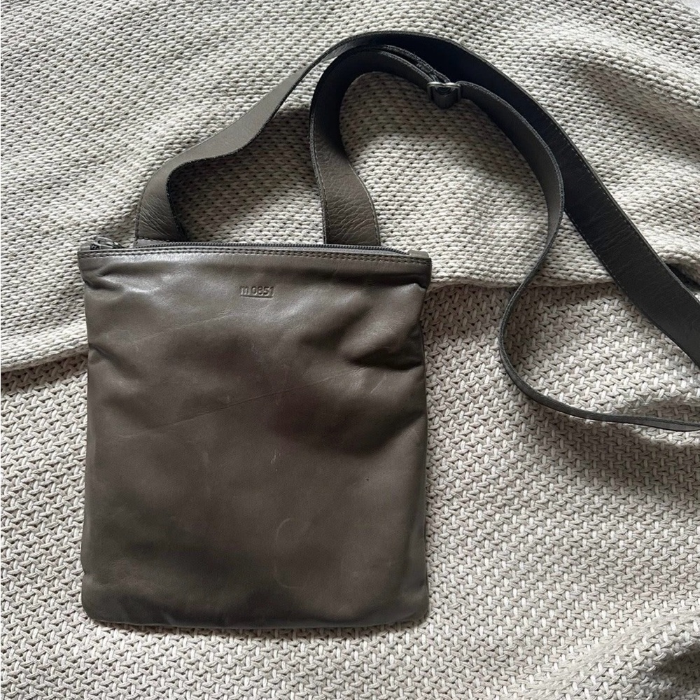 M0851 small grey crossbody bag in excellent used condition